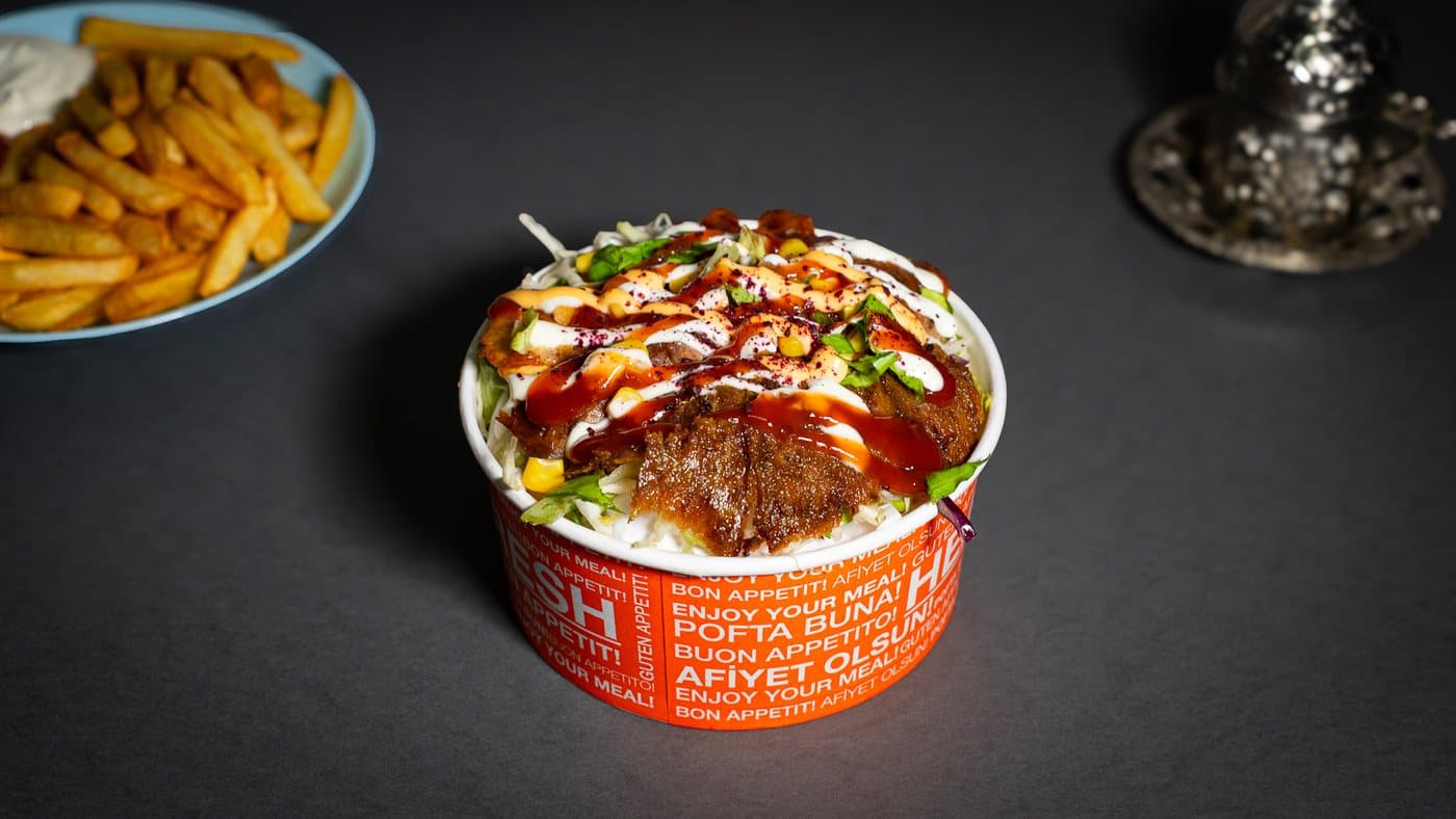Doner box vită + cartofi pai